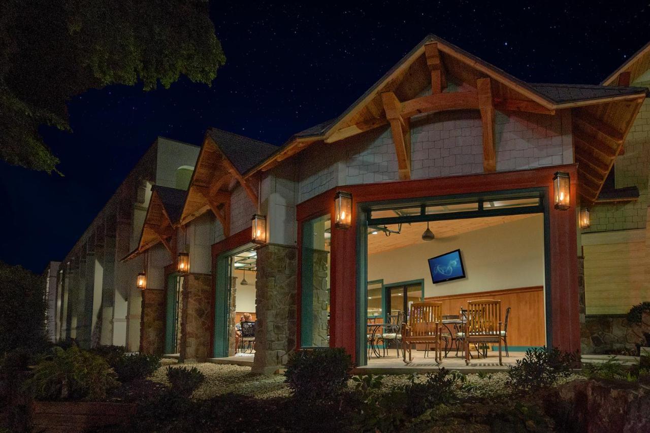 The Inn On The River Pigeon Forge Extérieur photo