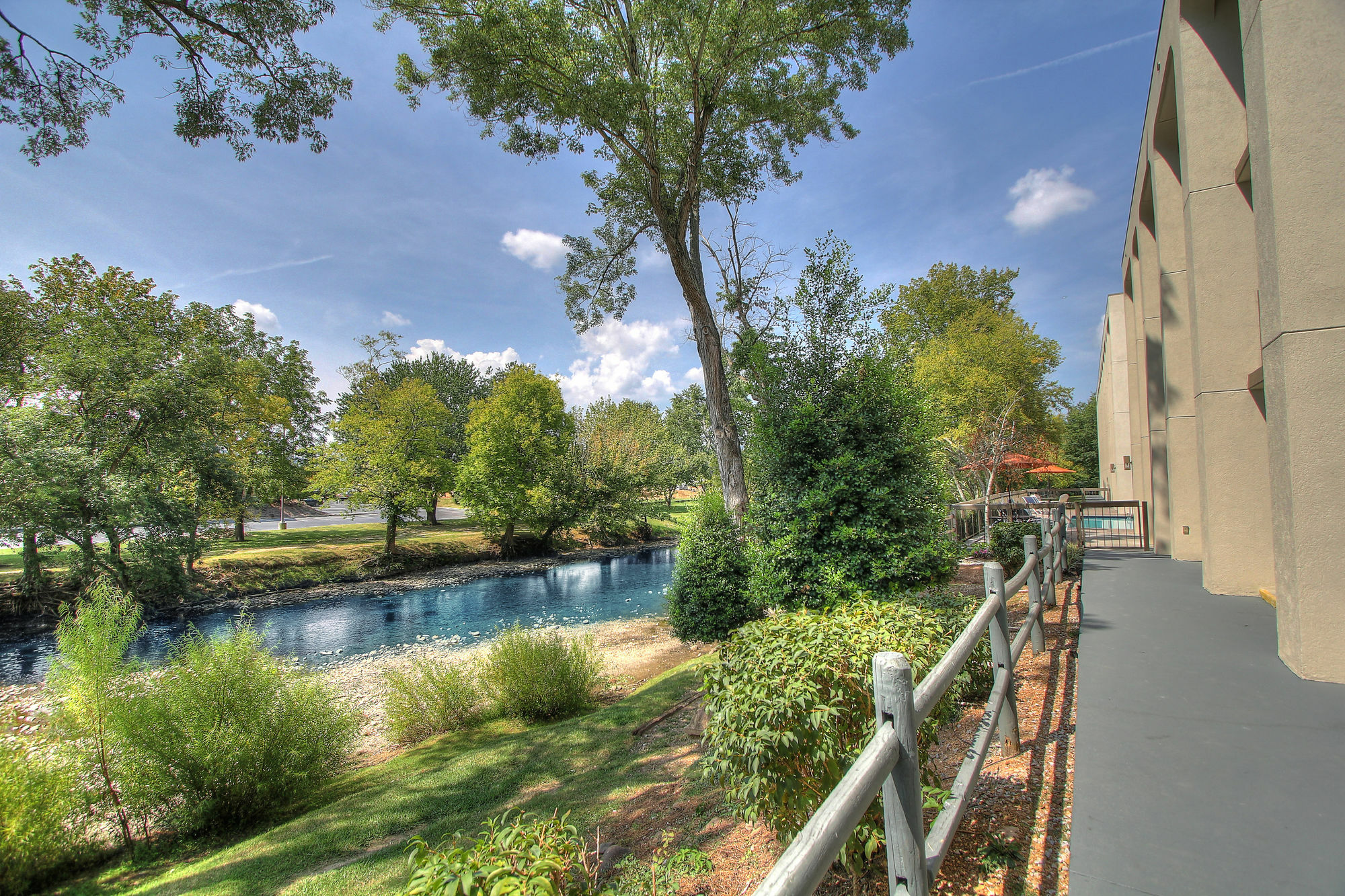 The Inn On The River Pigeon Forge Extérieur photo